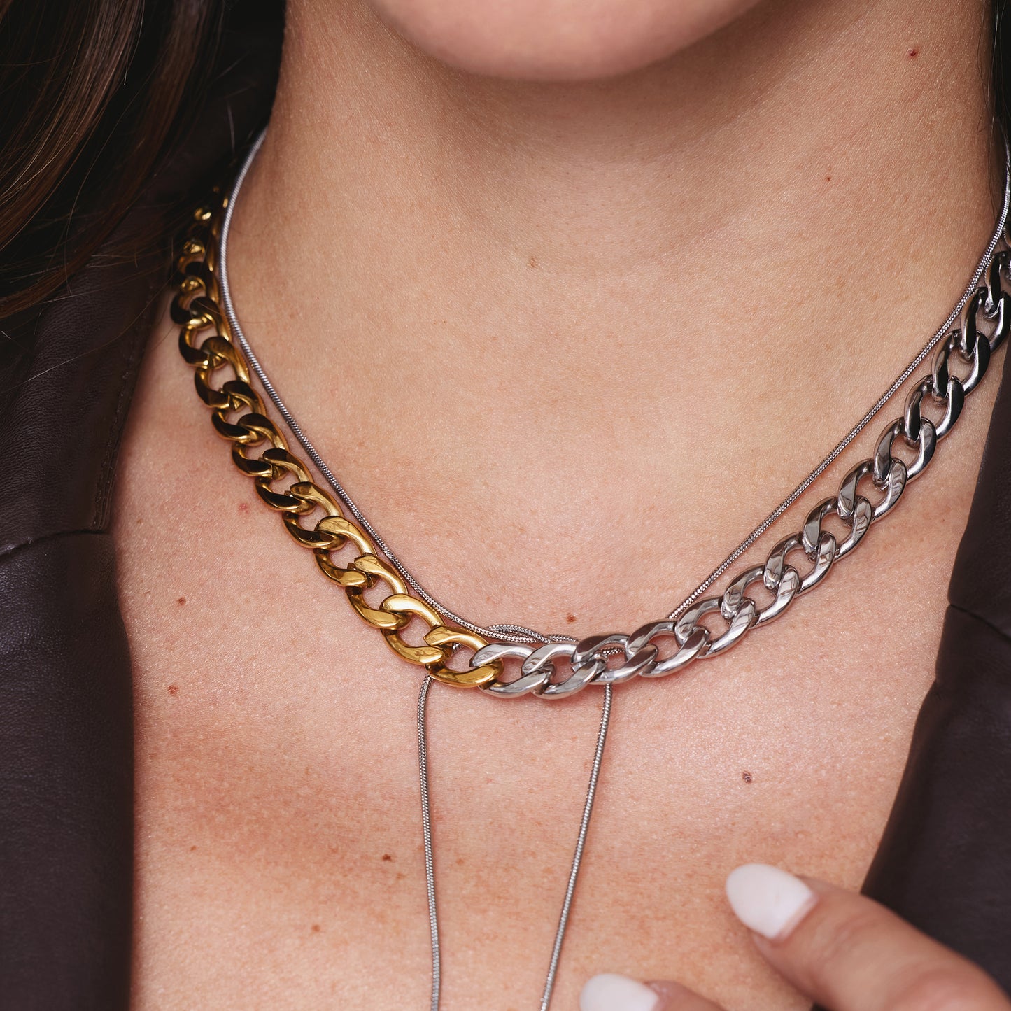 COLLAR OSCILE