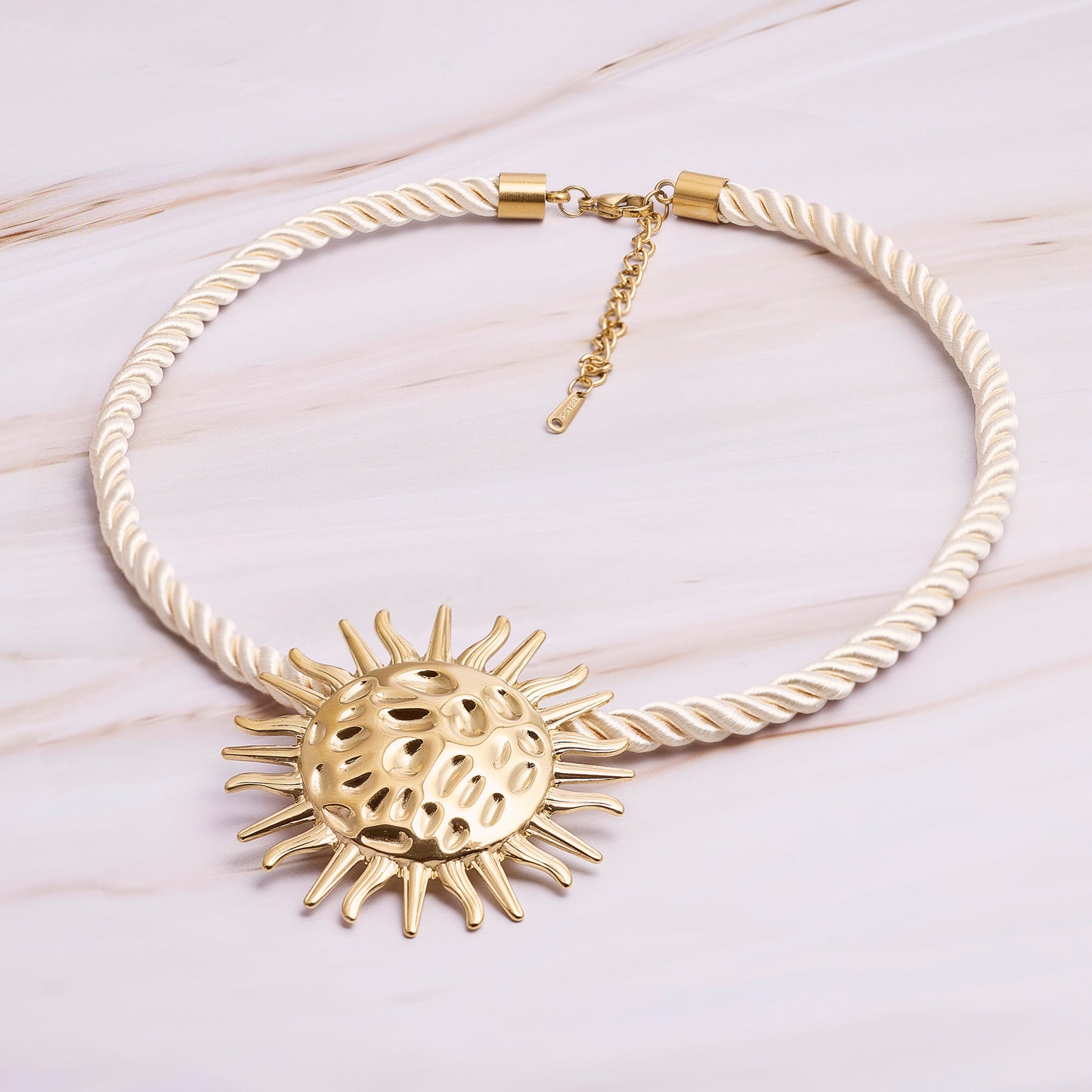 COLLAR SOLEIL