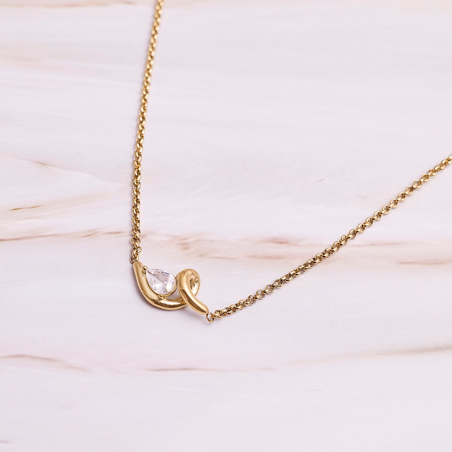 COLLAR ISIS